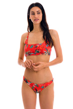 Cargar imagen en el visor de la galería, Model Front: Rio De Sol Bas Bottom Wildflowers Lisboa
