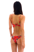 Cargar imagen en el visor de la galería, Model Back: Rio De Sol Bas Bottom Wildflowers Lisboa
