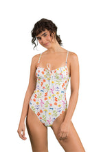 Cargar imagen en el visor de la galería, Model Front: Rio De Sol Une Pièce Countryside Julia
