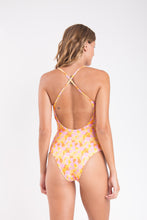 Cargar imagen en el visor de la galería, Model Back: Rio De Sol Une Pièce Dreamy Julia

