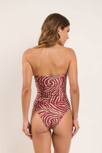 Cargar imagen en el visor de la galería, Model Back: Rio De Sol Une Pièce Dune Sara-Op

