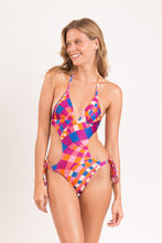 Cargar imagen en el visor de la galería, Model Front: Rio De Sol Une Pièce Funny Trikini-Comfy
