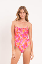 Cargar imagen en el visor de la galería, Model Front: Rio De Sol Une Pièce Joyful Julia
