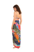 Cargar imagen en el visor de la galería, Model Back: Rio De Sol Pareo Jungle Canga
