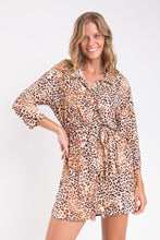 Cargar imagen en el visor de la galería, Gallery: Rio De Sol Chemise Leopard Chemise
