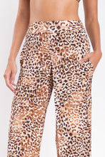 Cargar imagen en el visor de la galería, Image 07: Rio De Sol Pantalon De Plage Leopard Wide Pants
