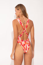 Cargar imagen en el visor de la galería, Model Back: Rio De Sol Une Pièce Mirage Riviera
