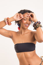 Cargar imagen en el visor de la galería, Image 02: Rio De Sol Chouchou Nocciola Scrunchie
