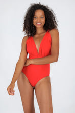 Cargar imagen en el visor de la galería, Model Front: Rio De Sol Une Pièce Rouge Marina
