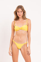 Cargar imagen en el visor de la galería, Model Front: Rio De Sol Ensemble Set Amarelo Bandeau-Crispy Cheeky-Crispy

