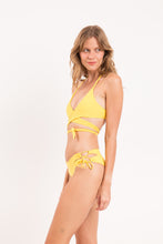 Cargar imagen en el visor de la galería, Image 04: Rio De Sol Ensemble Set Amarelo Kate Madrid
