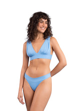 Cargar imagen en el visor de la galería, Model Front: Rio De Sol Ensemble Set Baltico Halter-Marina Essential-Cos
