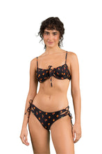 Cargar imagen en el visor de la galería, Model Front: Rio De Sol Ensemble Set Cashew Balconet-Tie Madrid

