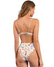 Cargar imagen en el visor de la galería, Image 08: Rio De Sol Ensemble Set Countryside Kyra Hotpants
