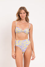 Cargar imagen en el visor de la galería, Model Front: Rio De Sol Ensemble Set Glow Bandeau-Joy Hotpants
