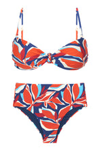 Cargar imagen en el visor de la galería, Product Front: Rio De Sol Ensemble Set Leaves Bandeau-Joy Hotpants
