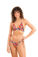 Cargar imagen en el visor de la galería, Model Front: Rio De Sol Ensemble Set Leaves Tri-Cos Cheeky-Micro

