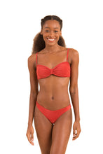Cargar imagen en el visor de la galería, Model Front: Rio De Sol Ensemble Set Malibu-Chili Bandeau-Duo Essential
