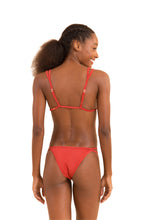 Cargar imagen en el visor de la galería, Model Back: Rio De Sol Ensemble Set Malibu-Chili Tri-Duo Rio-Duo
