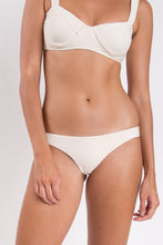 Cargar imagen en el visor de la galería, Image 07: Rio De Sol Ensemble Set Malibu-Natural Amelia Essential
