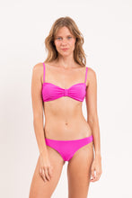 Cargar imagen en el visor de la galería, Model Front: Rio De Sol Ensemble Set Malibu-Rosa Bandeau-Duo Essential
