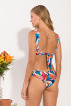 Cargar imagen en el visor de la galería, Model Back: Rio De Sol Ensemble Set Maui Halter-Cos Madrid
