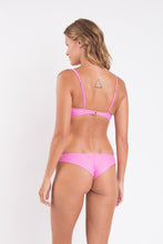 Cargar imagen en el visor de la galería, Model Back: Rio De Sol Ensemble Set Milkshake Bandeau-Crispy Nice
