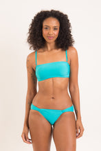 Cargar imagen en el visor de la galería, Model Front: Rio De Sol Ensemble Set Nanai Bandeau-Reto Mel-Comfy
