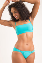 Cargar imagen en el visor de la galería, Image 02: Rio De Sol Ensemble Set Nanai Bandeau-Reto Mel-Comfy
