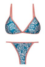 Cargar imagen en el visor de la galería, Product Front: Rio De Sol Ensemble Set Palms-Blue Tri-Fixo California
