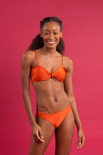 Cargar imagen en el visor de la galería, Image 11: Rio De Sol Ensemble Set Paprica Bandeau-Joy Essential

