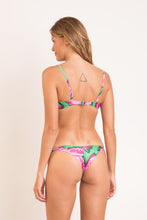 Cargar imagen en el visor de la galería, Model Back: Rio De Sol Ensemble Set Parrots Bandeau-Crispy Cheeky-Crispy
