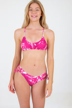 Cargar imagen en el visor de la galería, Model Front: Rio De Sol Ensemble Set Pink-Palms Bralette Madrid
