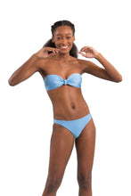 Cargar imagen en el visor de la galería, Image 08: Rio De Sol Ensemble Set Shimmer-Baltic-Sea Bandeau-Joy Essential
