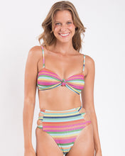 Cargar imagen en el visor de la galería, Gallery: Rio De Sol Ensemble Set Supercolor Bandeau-Joy Highwaist-Spin
