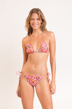 Cargar imagen en el visor de la galería, Model Front: Rio De Sol Ensemble Set Sweet-Camo Frufru
