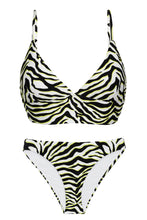 Cargar imagen en el visor de la galería, Product Front: Rio De Sol Ensemble Set Wild-Black Tri-Tank Comfy
