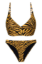 Cargar imagen en el visor de la galería, Product Front: Rio De Sol Ensemble Set Wild-Orange Tri-Tank Comfy
