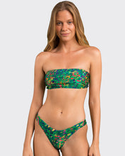 Cargar imagen en el visor de la galería, Gallery: Rio De Sol Ensemble Set Wilds Bandeau-Reto Highleg
