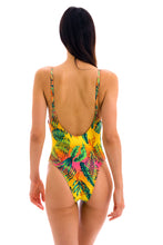 Cargar imagen en el visor de la galería, Model Back: Rio De Sol Une Pièce Sun-Sation Hype
