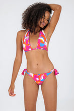 Cargar imagen en el visor de la galería, Model Front: Rio De Sol Haut Top Antelope Halter-Double
