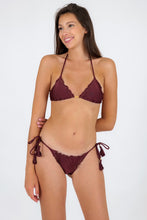 Cargar imagen en el visor de la galería, Model Front: Rio De Sol Haut Top Barolo Frufru
