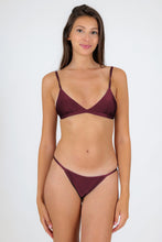 Cargar imagen en el visor de la galería, Model Front: Rio De Sol Haut Top Barolo Tri-Fixo

