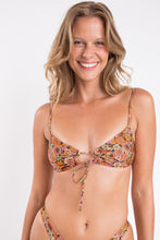 Cargar imagen en el visor de la galería, Gallery: Rio De Sol Haut Top Bouquet Mila
