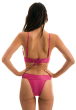 Cargar imagen en el visor de la galería, Model Back: Rio De Sol Haut Top Cloque Lichia Tri Cos
