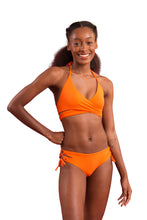 Cargar imagen en el visor de la galería, Model Front: Rio De Sol Haut Top Dots-Orange Kate
