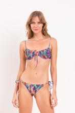 Cargar imagen en el visor de la galería, Model Front: Rio De Sol Haut Top Euphoria Balconet-Tie
