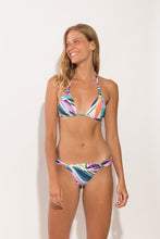 Cargar imagen en el visor de la galería, Model Front: Rio De Sol Haut Top Fresh-Day Mel
