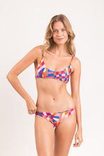 Cargar imagen en el visor de la galería, Image 07: Rio De Sol Haut Top Funny Bralette
