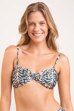 Cargar imagen en el visor de la galería, Gallery: Rio De Sol Haut Top Ikat Twist
